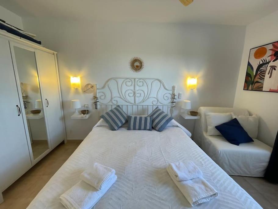 Algaiarens Apto Con Piscina Y Junto A La Playa Cala'N Blanes  Εξωτερικό φωτογραφία